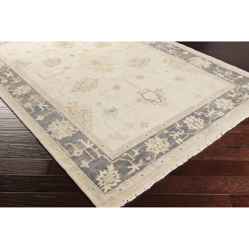 Hand-Knotted Chirstie Floral New Zealand Wool Area Rug - 12' x 15'