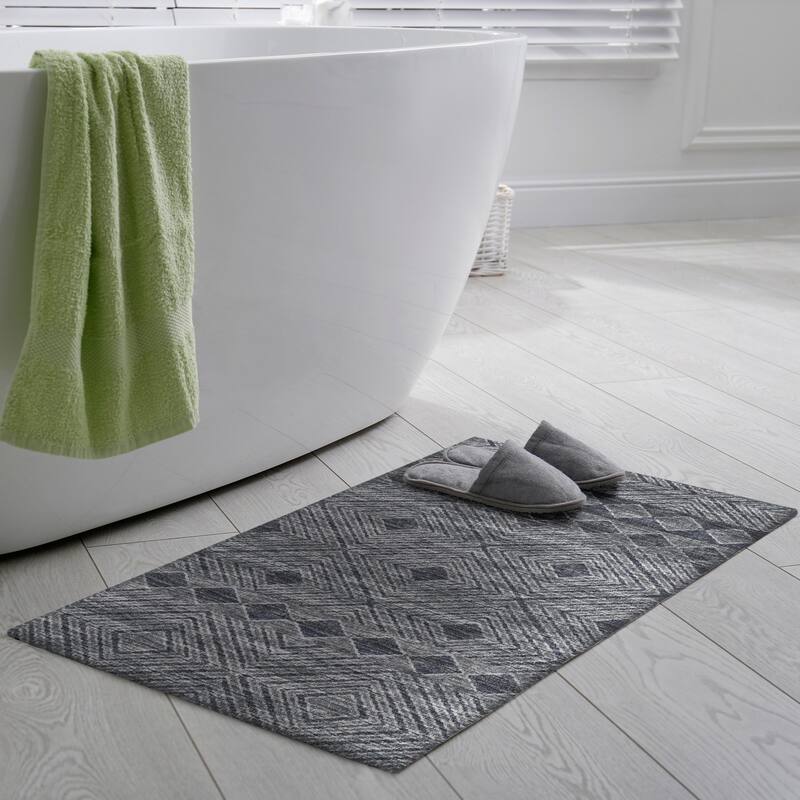 Indoor/ Outdoor Addison Yuma Geometric Southwest Washable Rug - 1'8" x 2'6" - Gray
