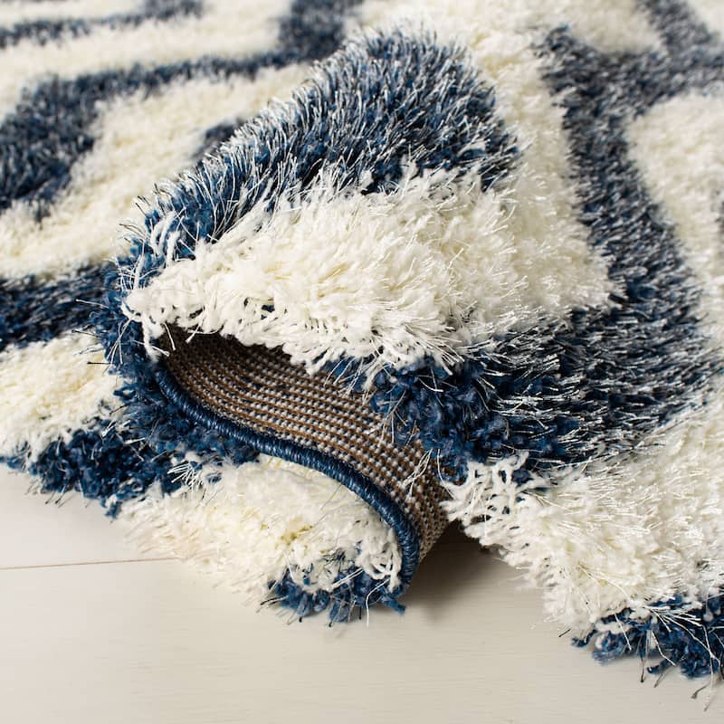 SAFAVIEH Montreal Shag Romaine 2-inch Thick Rug