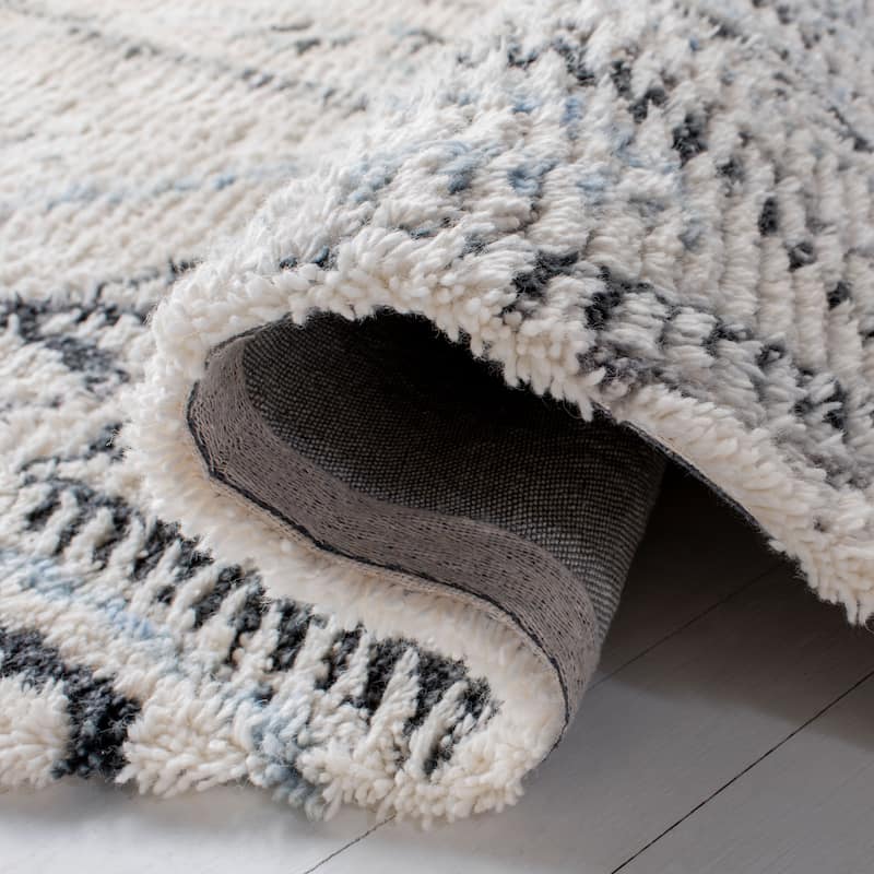 SAFAVIEH Handmade Casablanca Shag Barbli Wool Rug
