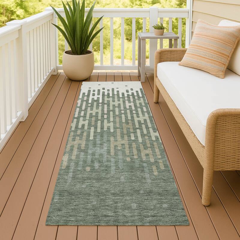 Machine Washable Indoor/ Outdoor Modern Kingman Chantille Rug - Basil - 2'3" x 7'6"