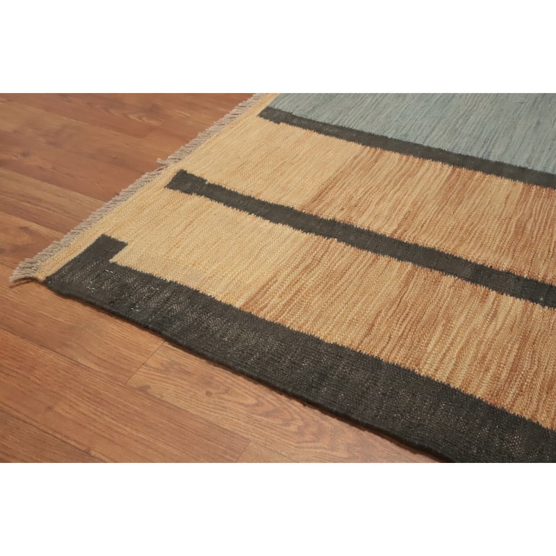 Hand Woven Southwestern Wool Multi-Colored Geometric Area Rug - 9' 10'' X 8' 10''