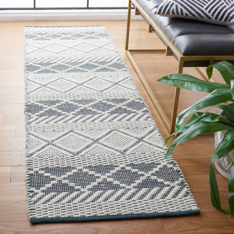 SAFAVIEH Handmade Natura Fazlie Moroccan Wool Rug - 2'3" x 8' Runner - Ivory/Green