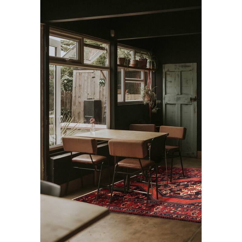 ECARPETGALLERY Hand-knotted Andelz Black Wool Rug - 4'8 x 6'10