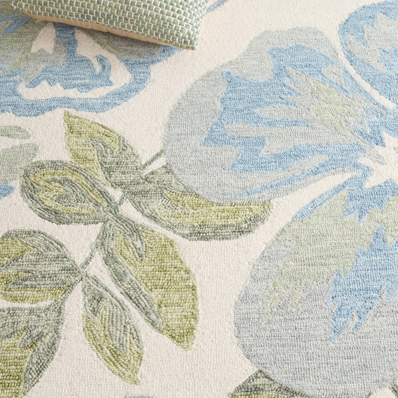 SAFAVIEH Handmade Jardin Florinka Floral Wool Rug