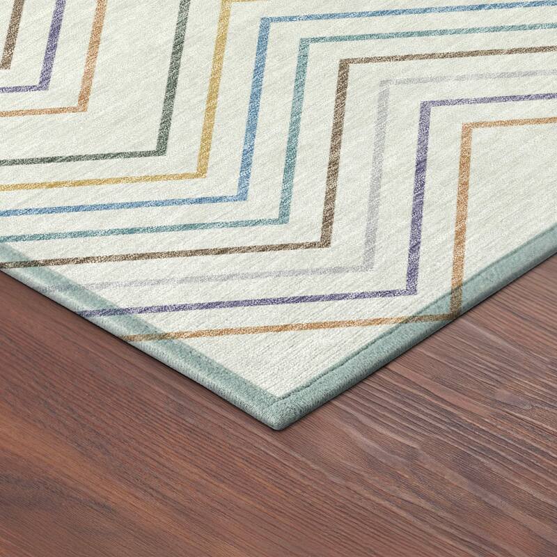 Machine Washable Indoor/ Outdoor Modern Chevron Chantille Rug