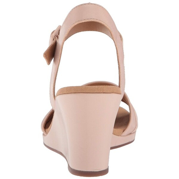 clarks lafley aletha