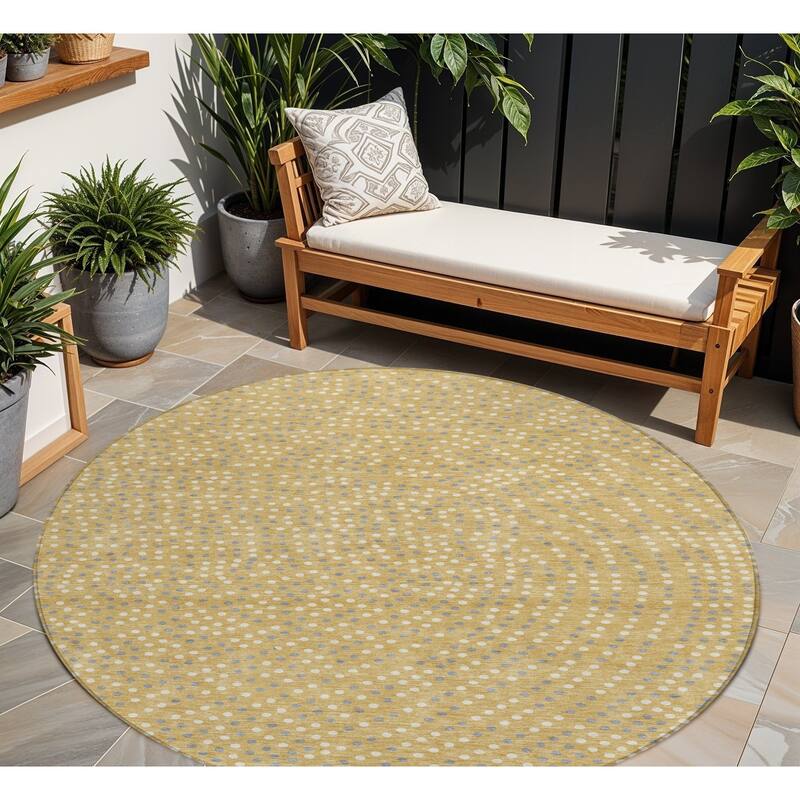 HomeRoots Polka Dot Transitional Rectangle Outdoor Rug - 8' Round