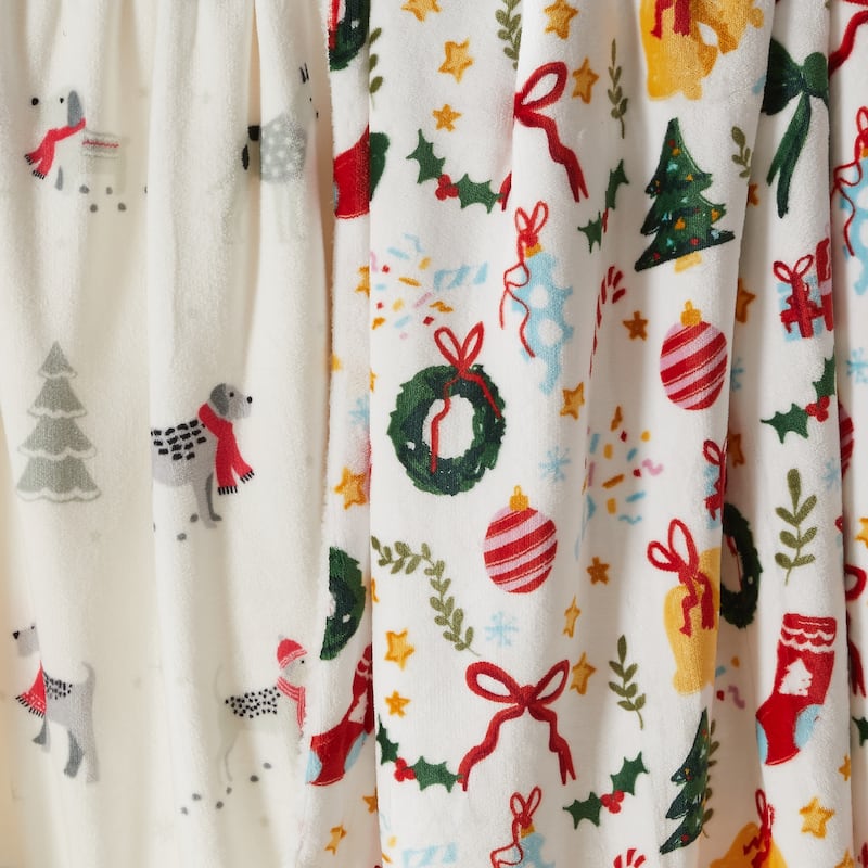 Linery & Co. Velvet Plush Fleece Reversible Sherpa Holiday Printed Throw.