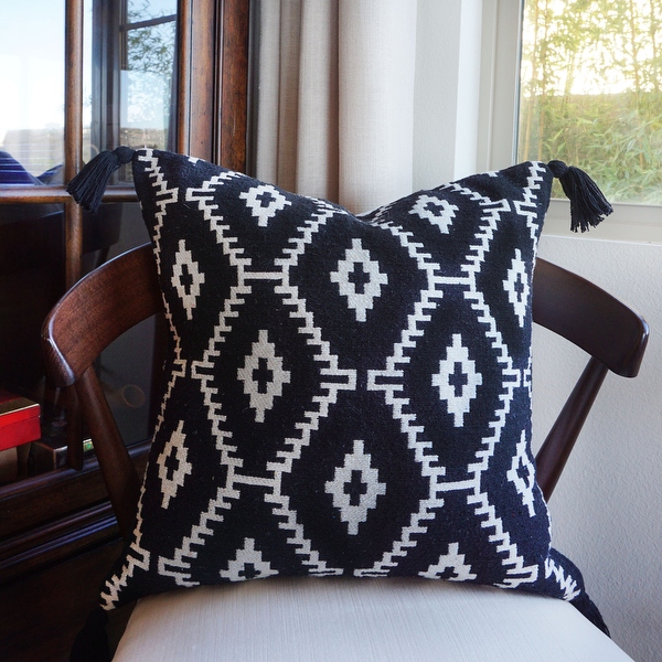 Millihome hotsell throw pillows