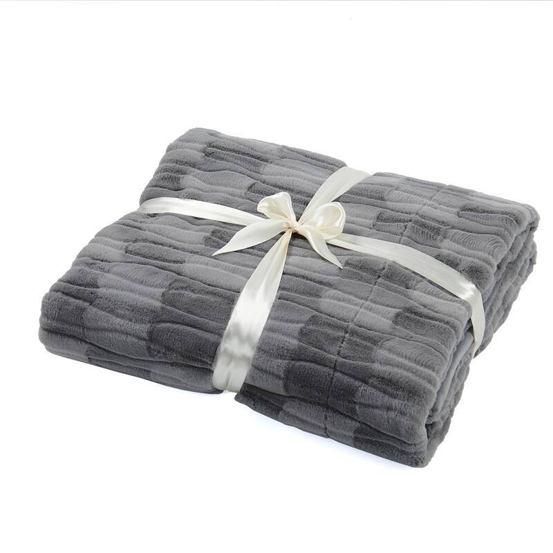 Home Soft Things Leaf Pattern FauxFur Throw Cozy Textured Blanket