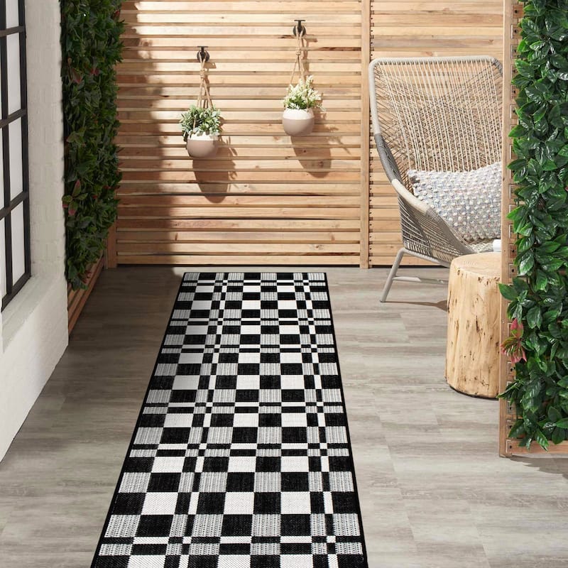 Contemporary Plaid Indoor/Outdoor Flatweave Waterproof Backyard Patio Area Rug - 2'x7' Runner