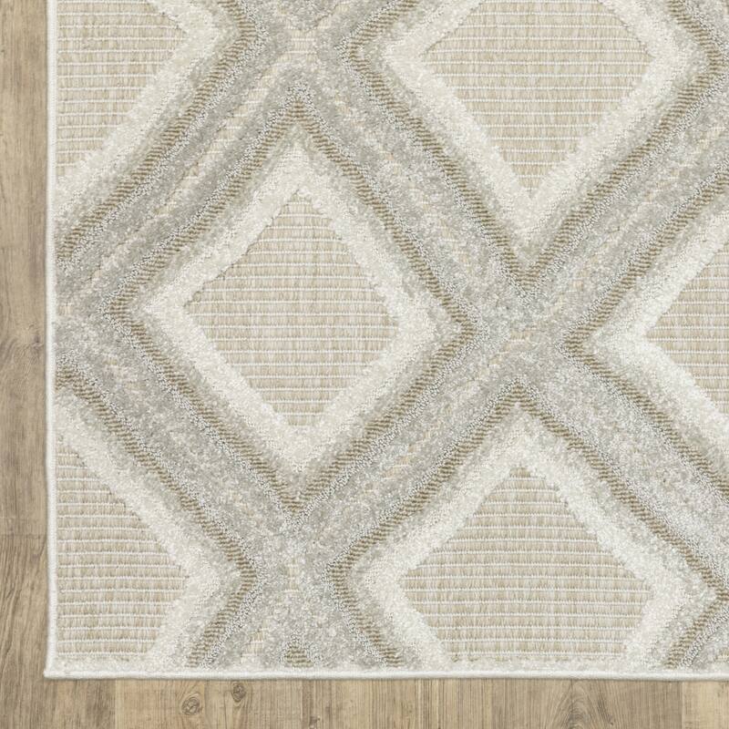 HomeRootsDiamond Transitional Rectangle Area Rug