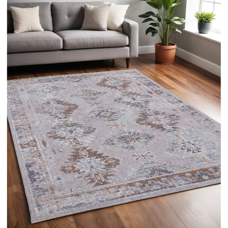 Xogiw Power Loomed Distressed Geometric Modern Stain Resistant Durable Area Rug By HomeRoots - 5' x 8'
