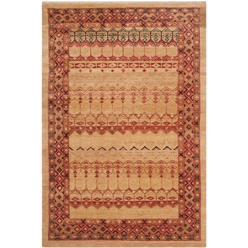SAFAVIEH Couture Hand-knotted Conceicao Garima Traditional Oriental Wool Rug - 4' x 6' - Ivory/Rose