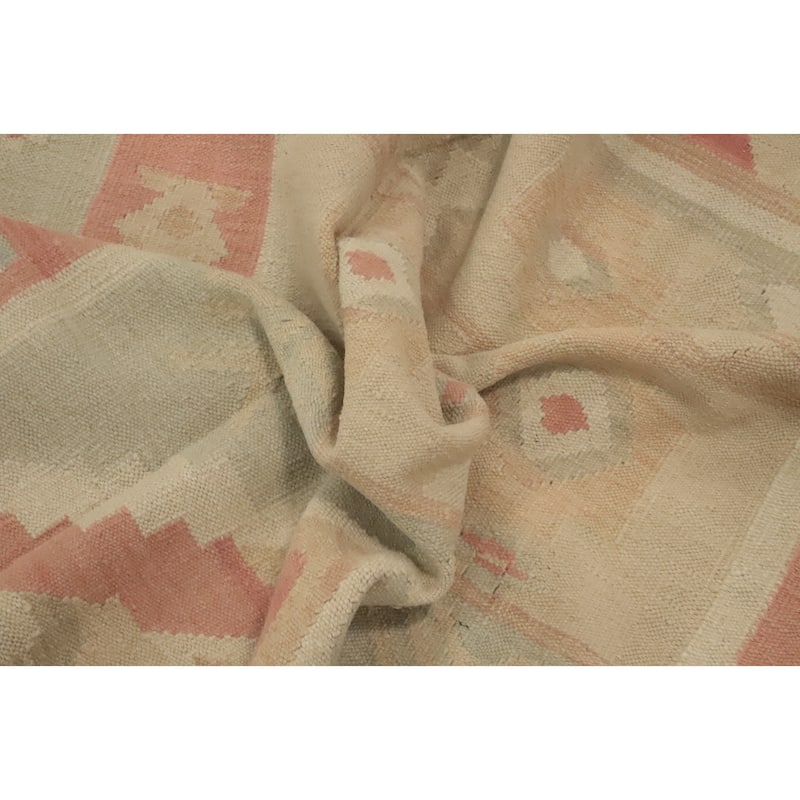 Hand Woven Southwestern Wool Multi-Colored Geometric Area Rug - 6' 6'' X 4' 8''