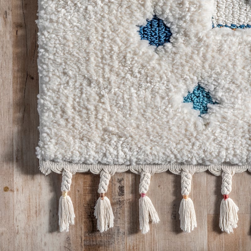 Nuloom Natalia Southwestern Shag Tassel Area Rug