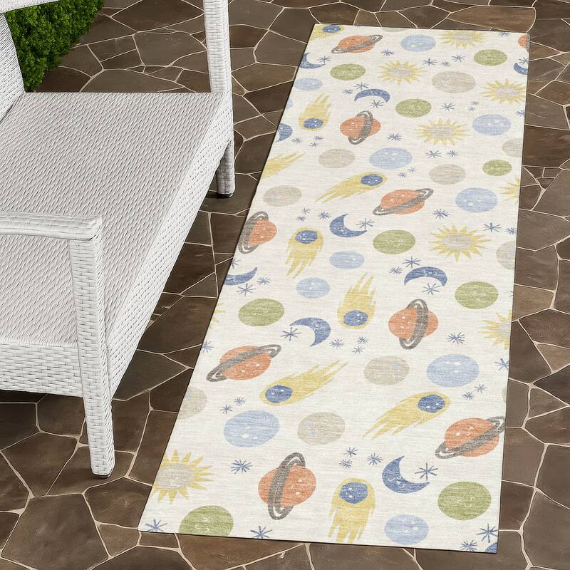 Machine Washable Indoor/ Outdoor Planets Comets Chantille Rug - Ivory - 2'3" x 7'6"