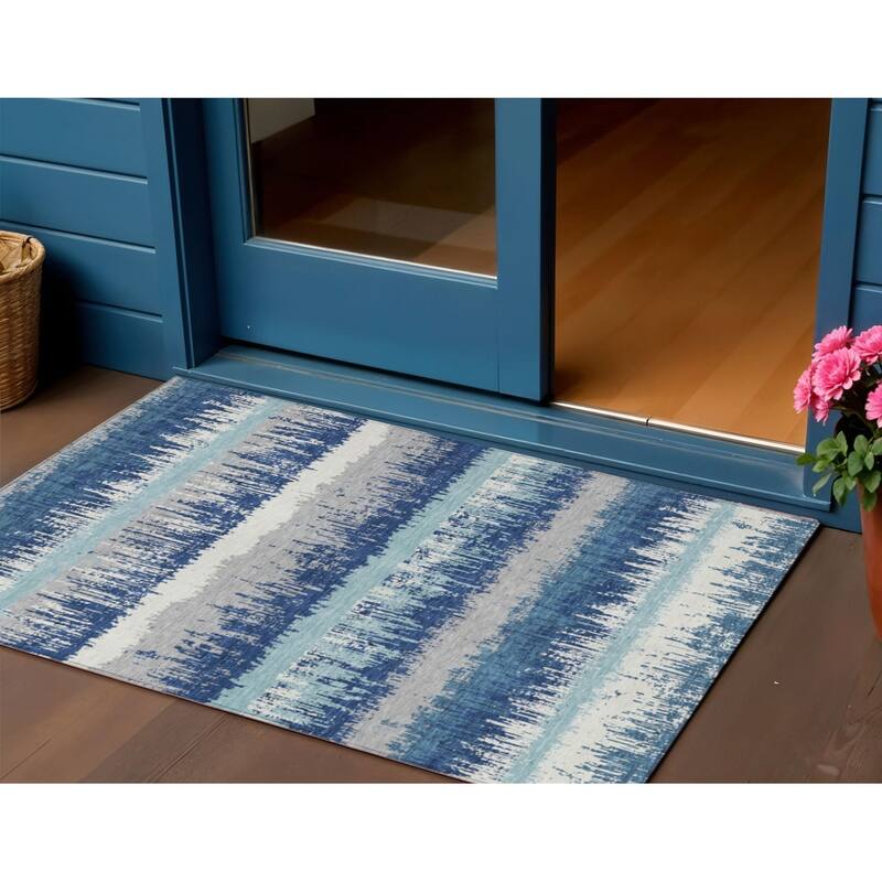 HomeRoots Striped Transitional Rectangle Outdoor Rug - 3' x 5'