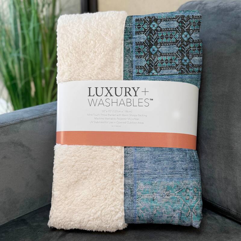 Premium Machine Washable Traditional Patchwork Sherpa Throw Blanket