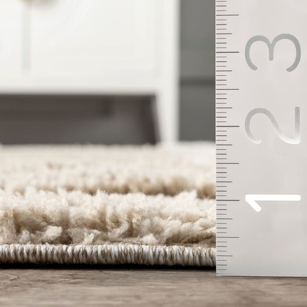 Nuloom Cordelia Fragmented Stripes Tasseled Area Rug