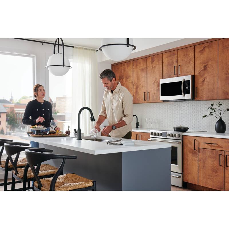 Peerless P7971LF Ezra 1.5 GPM Single Hole Pull Down Kitchen Faucet - Chrome