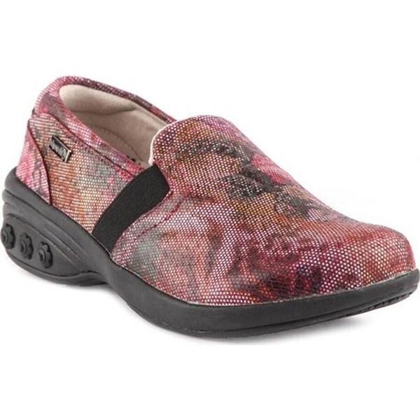 womens 37 shoe in us