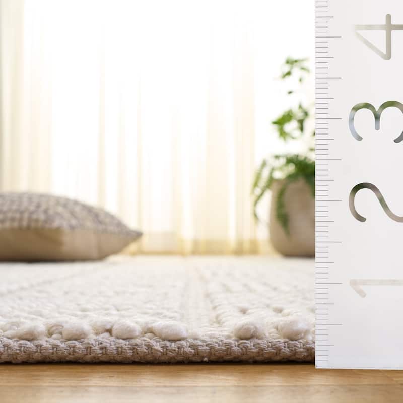 SAFAVIEH Handmade Natura Spasa Raised Textured Wool Blend Rug