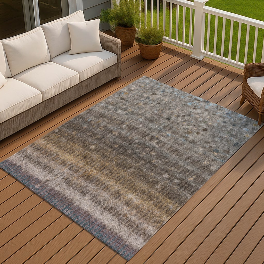 Machine Washable Indoor/ Outdoor Abstract Ombre Chantille Rug
