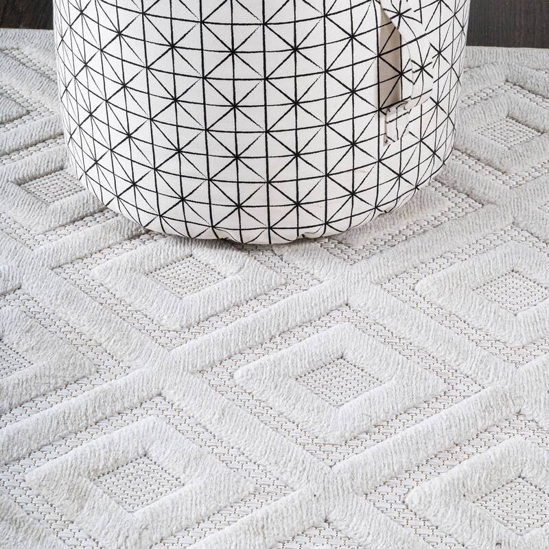 JONATHAN Y Ankara Neutral Diamond Trellis Indoor/Outdoor Area Rug