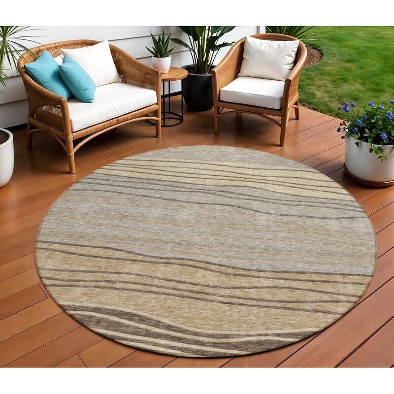HomeRoots Striped Transitional Rectangle Outdoor Rug - 8' Round