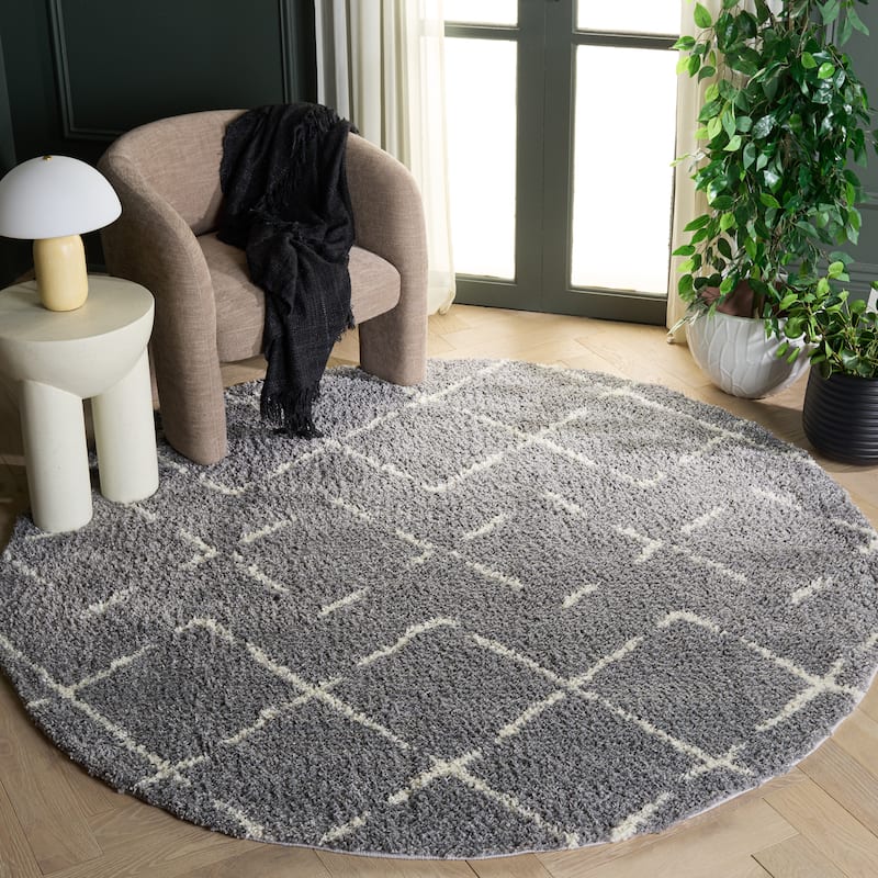 SAFAVIEH Arizona Shag Ghinwa 1.2-inch Thick Rug - 6'7" Round - Dark Grey/Ivory