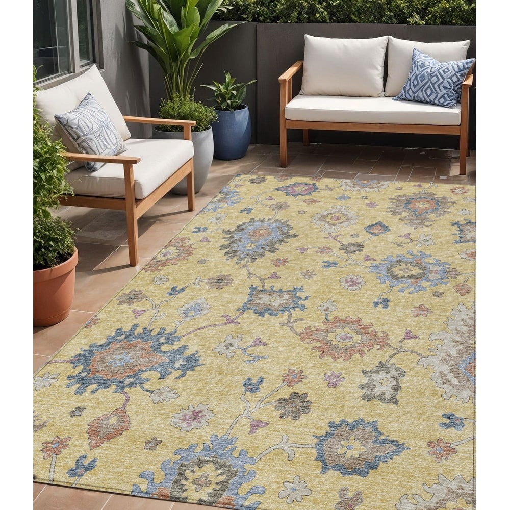 HomeRoots Floral Transitional Rectangle Outdoor Rug