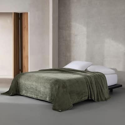 Calvin Klein Plush Solid Reversible Blanket