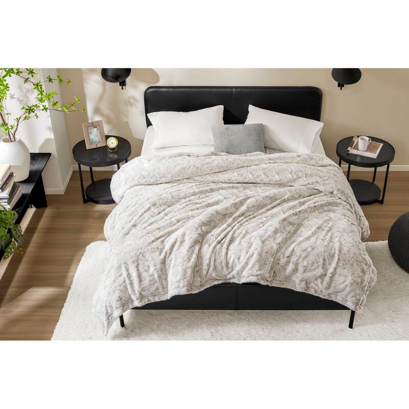 Madison Park Zuri Faux Fur Blanket