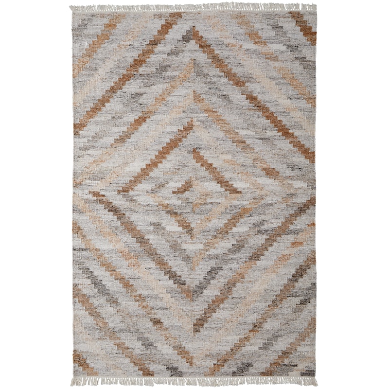 Elstow Transitional PET Yarn Beige/Gray Area Rug - 5' x 8'
