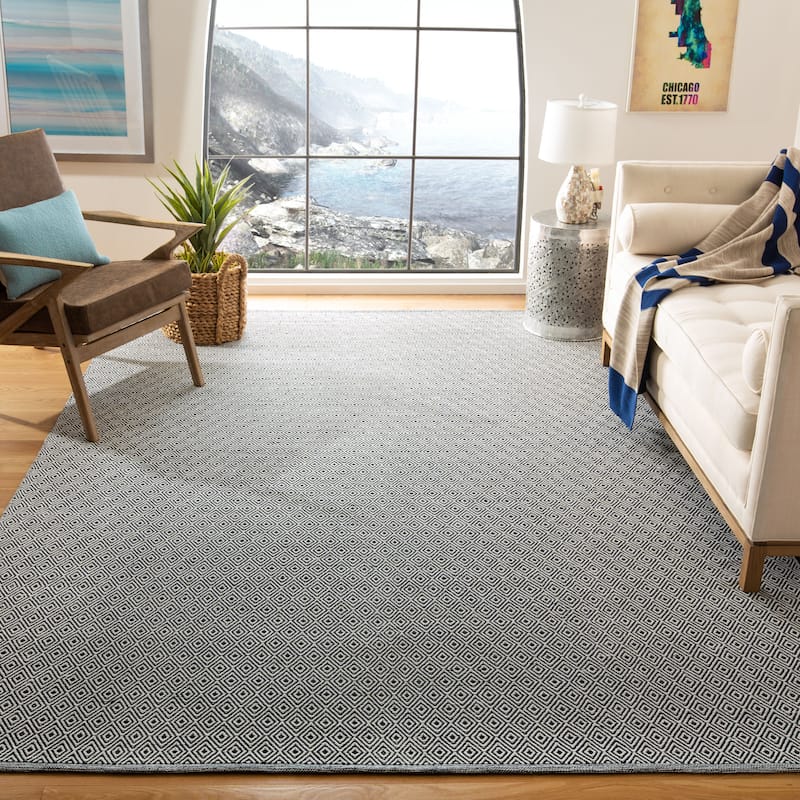 SAFAVIEH, Handmade Flatweave Montauk Brice Casual Cotton Rug - 8' x 10' - Ivory/Navy