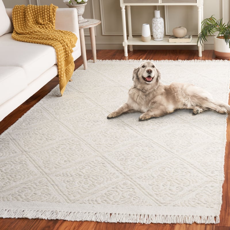 SAFAVIEH Handmade Kilim Ozgen Trellis Tassel Wool Rug - 6' Round - Light Grey/Ivory