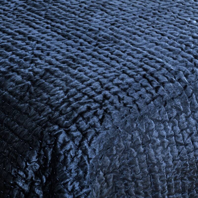 Dimitry 100% Rayon Velvet Quilt by Kosas Home