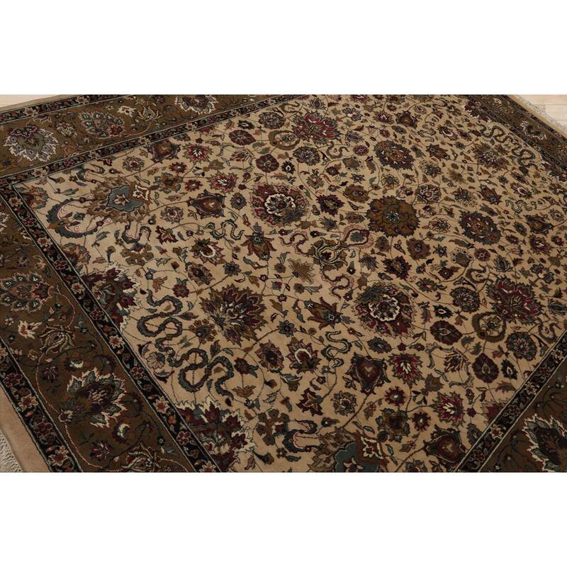 7'9''x10'2'' Hand Knotted Wool Ivory Kazhan 200 KPSI Plush Pile Rug - 7' 9'' x 10' 2''