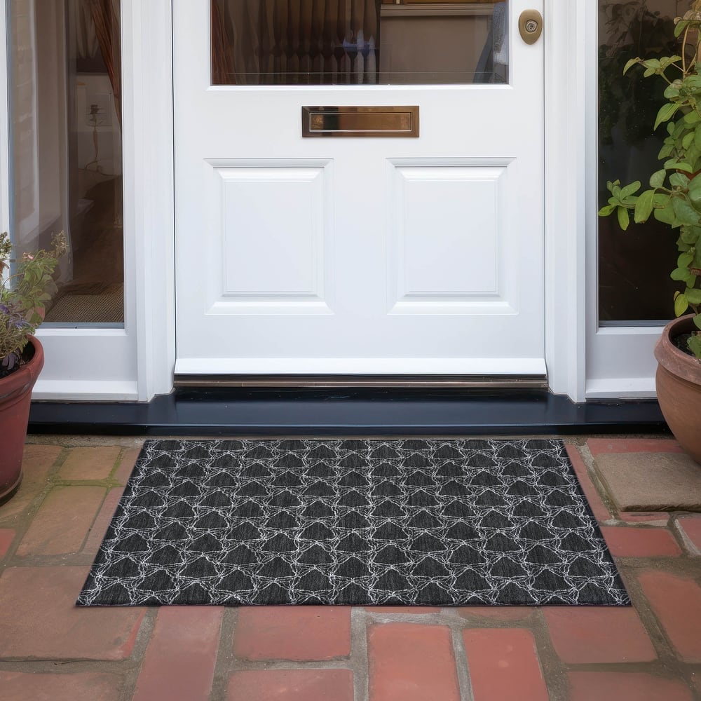 Machine Washable Indoor/ Outdoor Abstract Trellis Chantille Rug