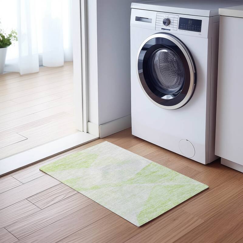 Machine Washable Indoor/ Outdoor Chantille Contemporary Geo Rug