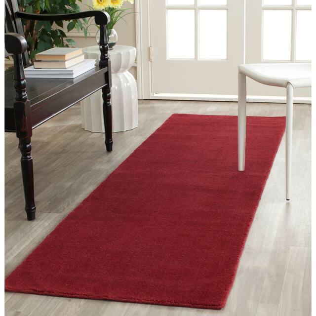 SAFAVIEH Handmade Himalaya Kaley Modern Wool Rug - 2'3" x 8' Runner - Red