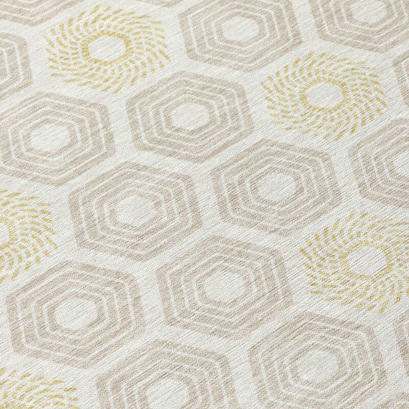 Machine Washable Indoor/ Outdoor Modern Hugoton Chantille Rug