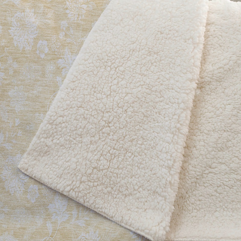 Premium Machine Washable Traditional Floral Sherpa Throw Blanket