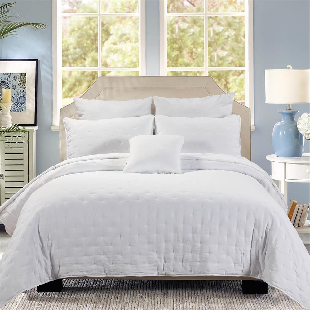 Emilie 4 Piece Crescent Stitch Quilt Set by HULALA HOME