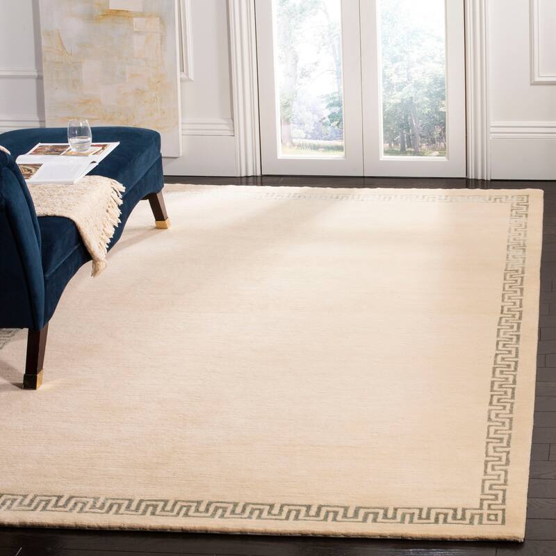 SAFAVIEH Hand-knotted Nepalese Noldi Wool Rug - 4' x 6' - Cream/Seafoam Green
