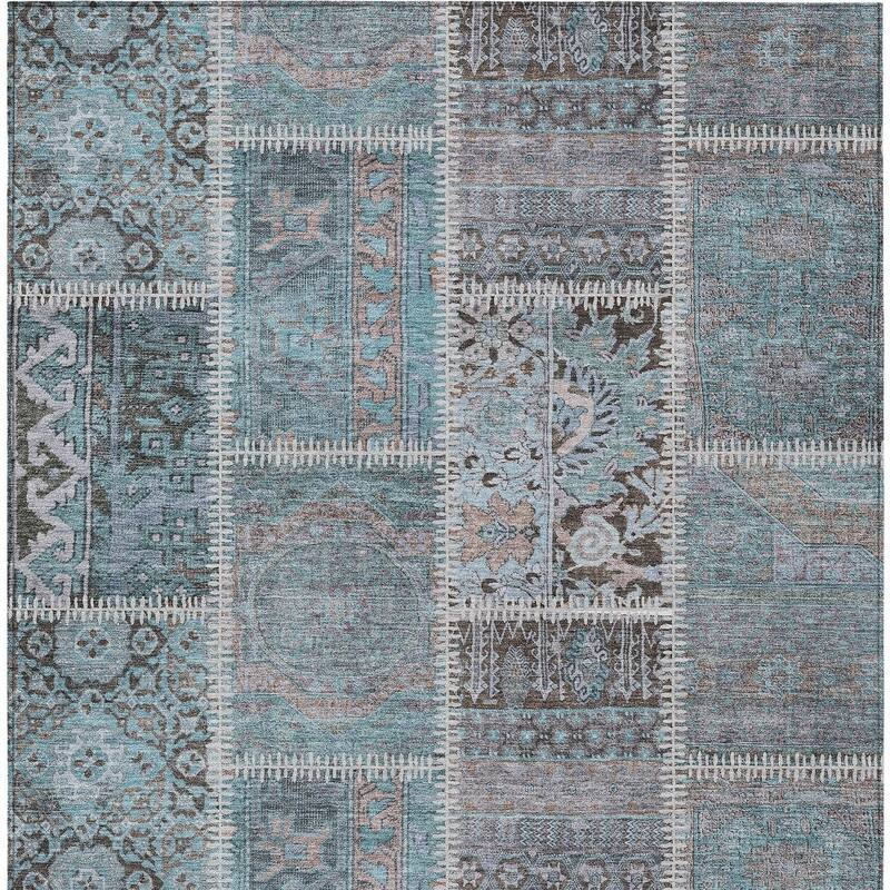 HomeRoots Patchwork Transitional Rectangle Outdoor Rug