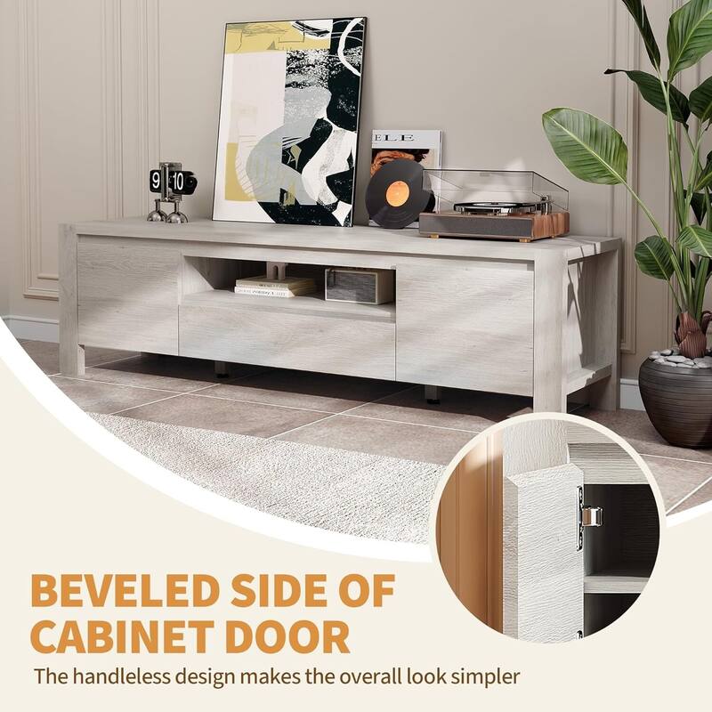 TV Stand, with Doors and Cabinet