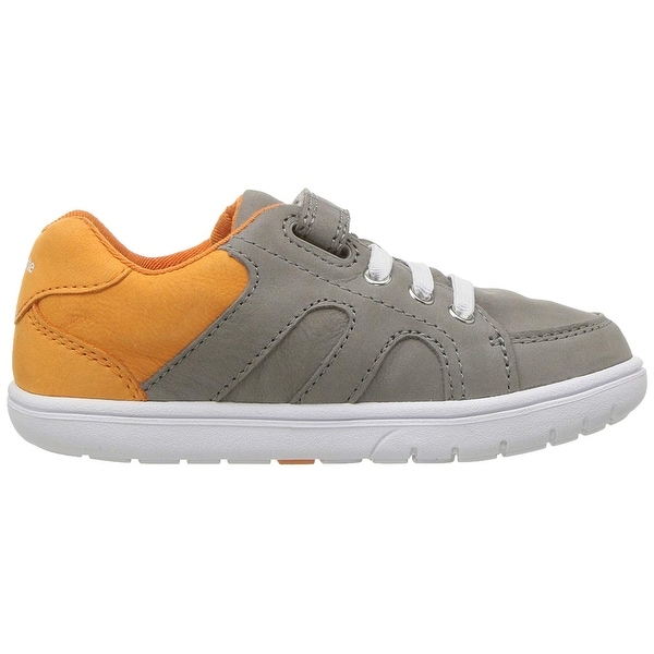 Stride rite noe sneaker